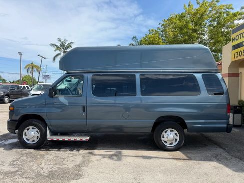 Used 2014 Ford E-350 and Econoline 350 Extended Super Duty w/ Power Group RWD image 3