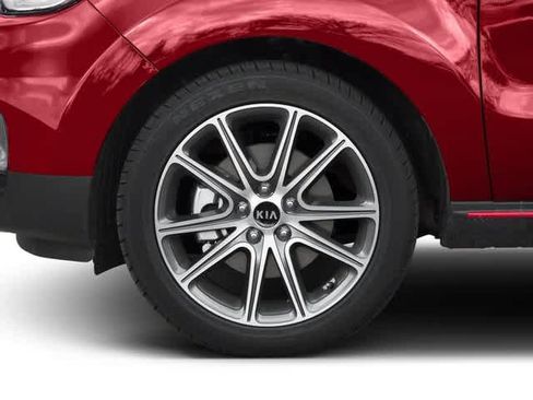 Used 2018 Kia Soul ! FWD image 14