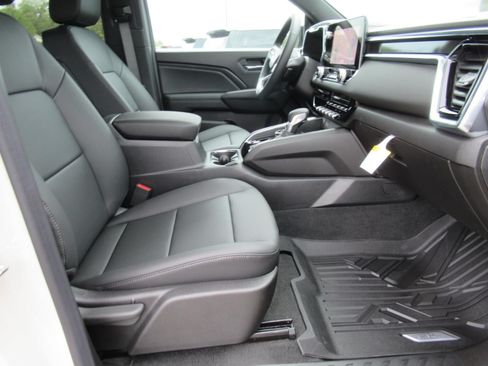 New 2026 GMC Canyon Elevation w/ Convenience Package AWD/4WD image 10