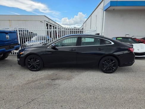 Used 2022 Chevrolet Malibu LT w/ Leather Package FWD image 2