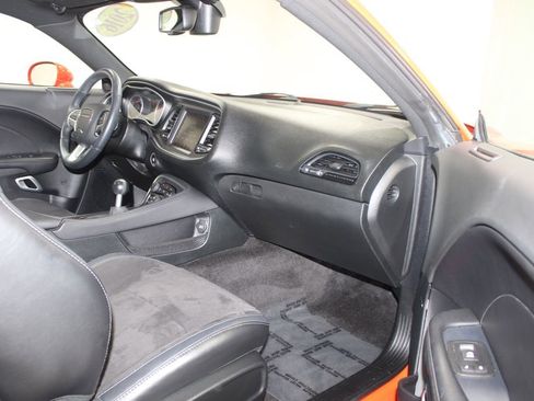 Used 2016 Dodge Challenger R/T Scat Pack w/ Leather Interior Group image 26