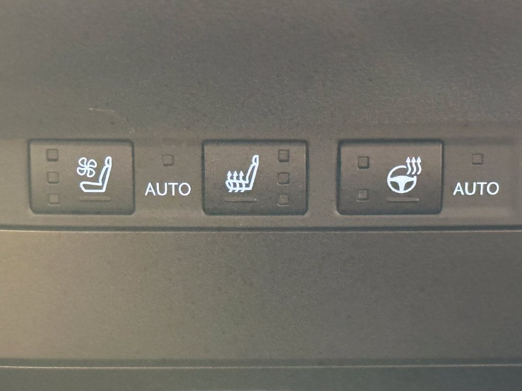 Used 2025 Lexus ES 350 w/ Accessory Package (Z2) FWD image 28