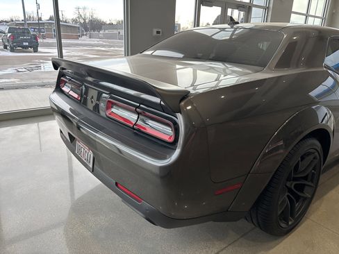 Used 2022 Dodge Challenger SRT Hellcat image 11