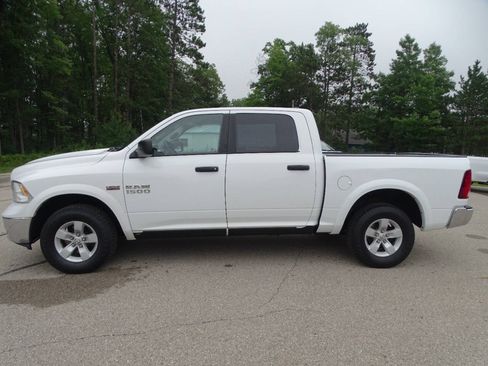 Used 2016 RAM 1500 4x4 Crew Cab Outdoorsman image 5