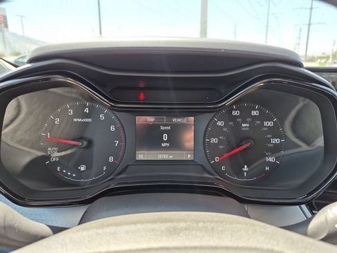 Used 2025 Chevrolet Trax LS w/ LS Convenience Package FWD image 19