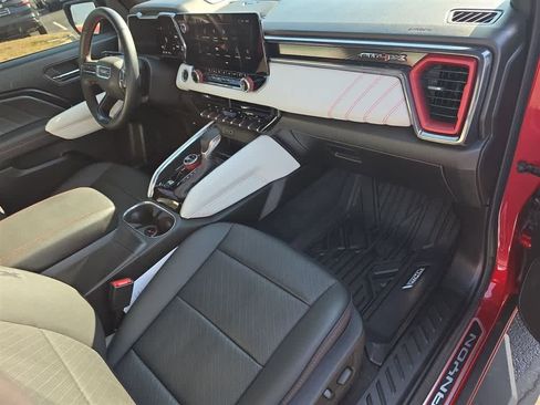 Used 2024 GMC Canyon AT4X AWD/4WD image 15