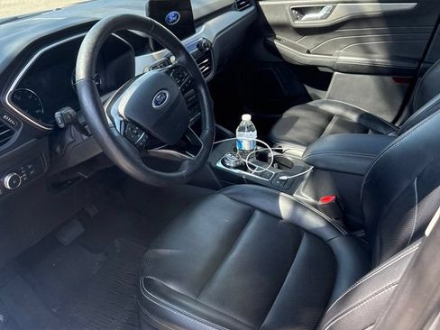 Used 2021 Ford Escape SEL FWD image 2