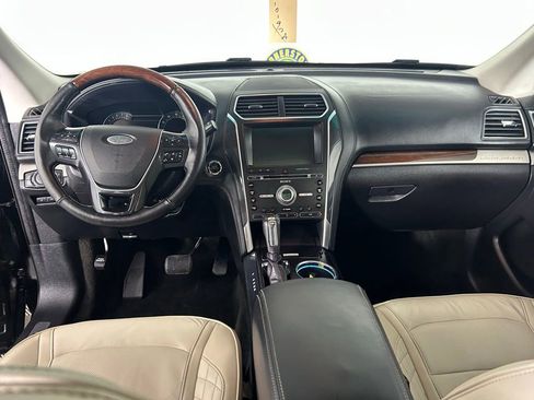 Used 2016 Ford Explorer Platinum AWD/4WD image 7