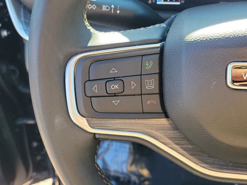 Used 2024 Jeep Wagoneer L Series II w/ Flexible Seating Group image 31