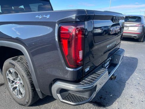 Used 2025 GMC Sierra 1500 SLT image 37