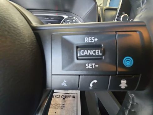 Used 2024 Nissan Rogue SV w/ SV Premium Package AWD/4WD image 19