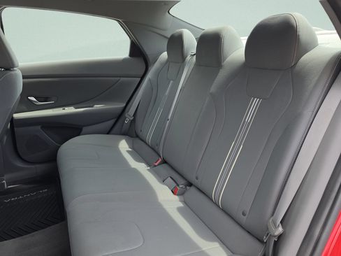 Used 2021 Hyundai Elantra SEL w/ Convenience Package FWD image 19