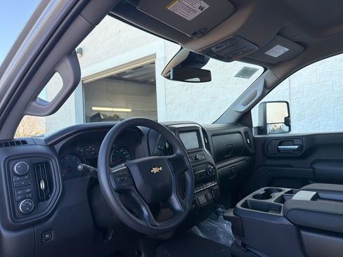 New 2026 Chevrolet Silverado 2500 Custom w/ Custom Value Package AWD/4WD image 10