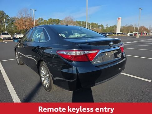 Used 2017 Toyota Camry XLE image 6