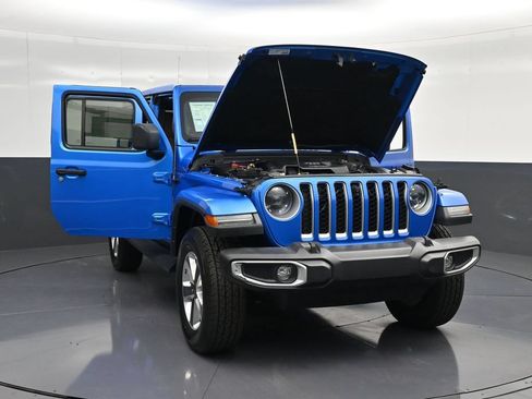 Used 2023 Jeep Wrangler Unlimited Sahara w/ LED Lighting Group AWD/4WD image 35