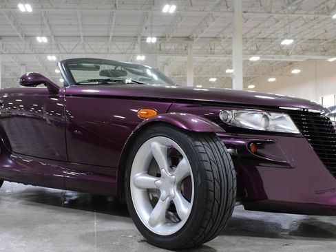 Used 1999 Plymouth Prowler RWD image 10
