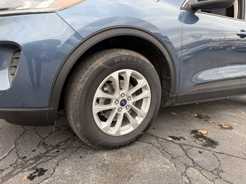 Certified 2020 Ford Escape SE image 11