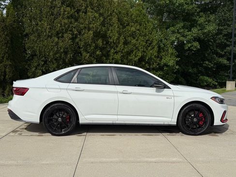 New 2026 Volkswagen Jetta GLI Autobahn FWD image 7