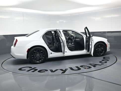 Used 2023 Chrysler 300 Touring L w/ Comfort Group image 24