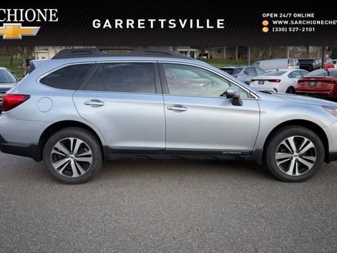 Used 2018 Subaru Outback 2.5i Limited image 1
