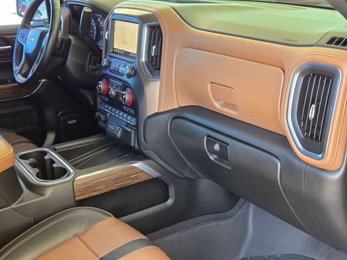 Used 2022 Chevrolet Silverado 1500 High Country AWD/4WD image 28
