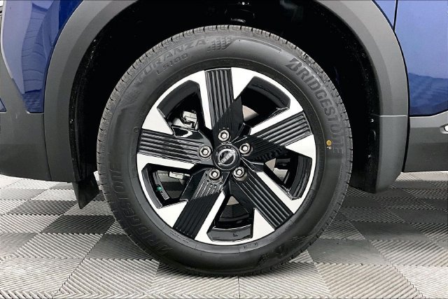 New 2026 Nissan Kicks SV w/ Cold Weather Package AWD/4WD image 12