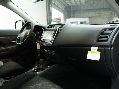 New 2026 Mitsubishi Outlander Sport LE AWD/4WD image 17