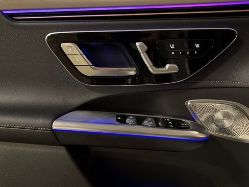 New 2027 Mercedes-Benz EQE 320+ SUV image 10