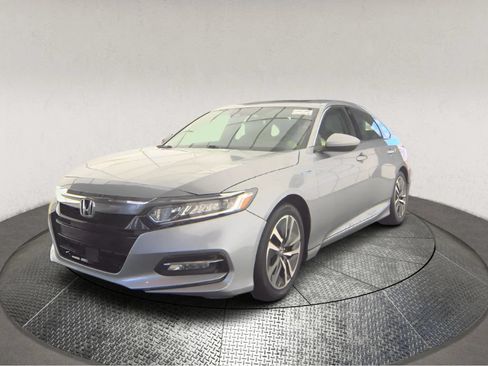 Used 2018 Honda Accord EX image 3