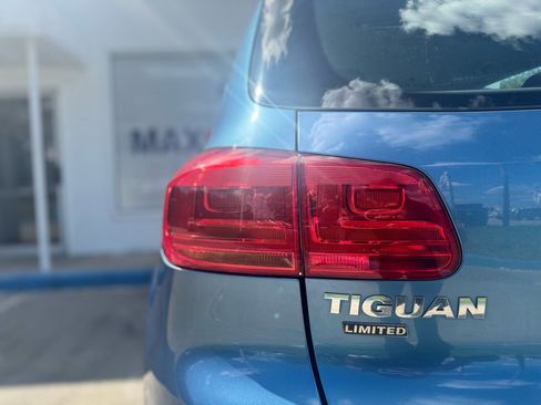 Used 2017 Volkswagen Tiguan Limited w/ Premium Package image 23