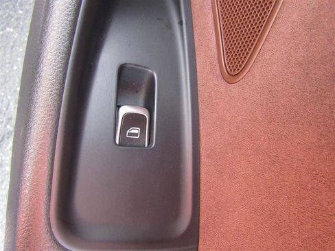 Used 2014 Audi A8 3.0T w/ Premium Package image 41