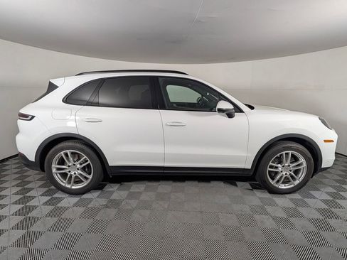 Certified 2024 Porsche Cayenne AWD/4WD image 8