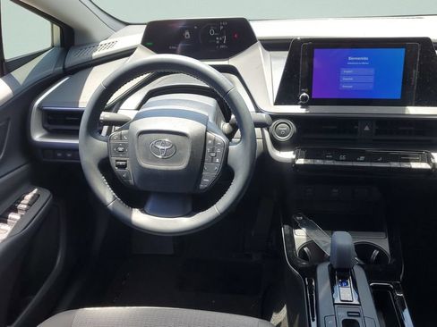 Used 2025 Toyota Prius LE FWD image 13