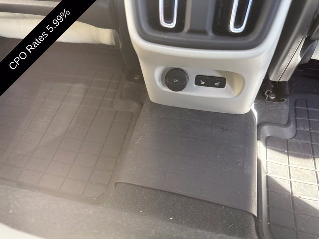 Certified 2024 Volvo XC40 B5 Plus w/ Climate Package AWD/4WD image 7