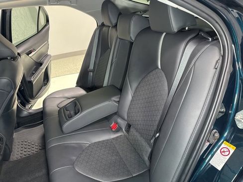 Used 2018 Toyota Camry XSE image 26