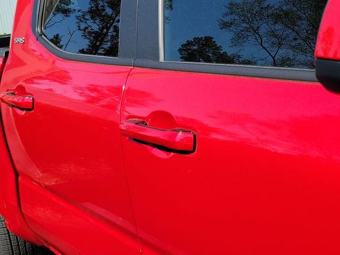 Used 2025 Toyota Tacoma SR5 image 12