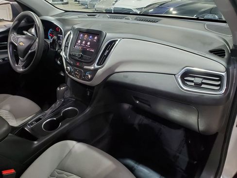 Used 2020 Chevrolet Equinox LS w/ LS Convenience Package image 15
