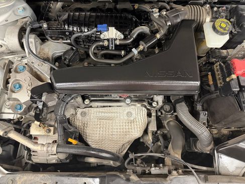 Used 2020 Nissan Rogue SV w/ Premium Package image 31