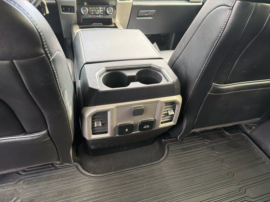Used 2020 Ford F350 Lariat w/ Lariat Value Package AWD/4WD image 5