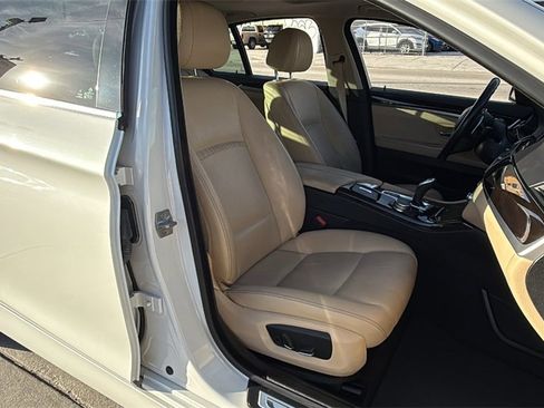 Used 2016 BMW 528i Sedan image 32