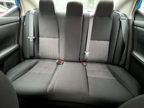 Used 2025 Nissan Sentra SV image 38