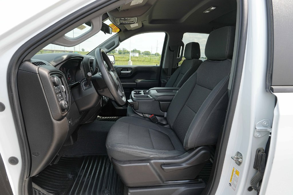 Used 2020 Chevrolet Silverado 1500 Custom w/ Trailering Package AWD/4WD image 18