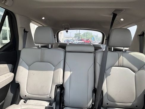 Used 2023 Honda Pilot Touring image 16