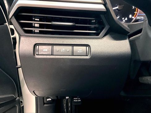Used 2025 Nissan Altima 2.5 SV FWD image 32
