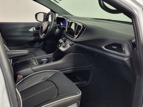 New 2026 Chrysler Pacifica Limited w/ S Appearance Package image 41