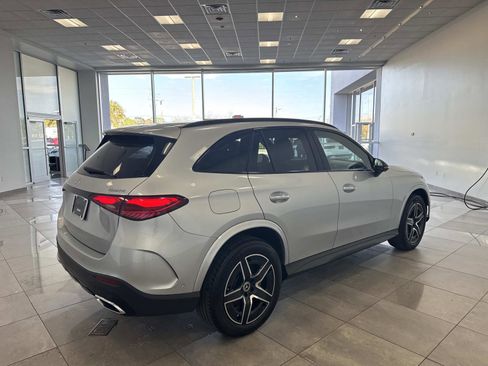 Certified 2025 Mercedes-Benz GLC 300 4MATIC image 5