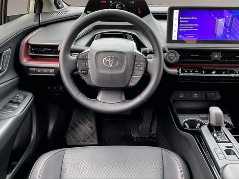 Used 2026 Toyota Prius Plug-In Hybrid w/ Limited Premium Package image 5