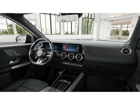 New 2026 Mercedes-Benz GLA 35 AMG 4MATIC image 7