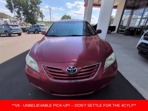 Used 2009 Toyota Camry LE FWD image 1