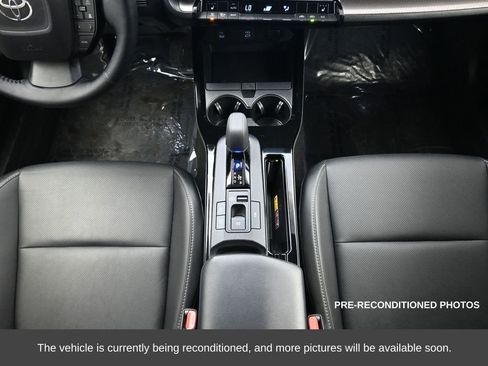 Used 2025 Toyota Prius XLE image 29
